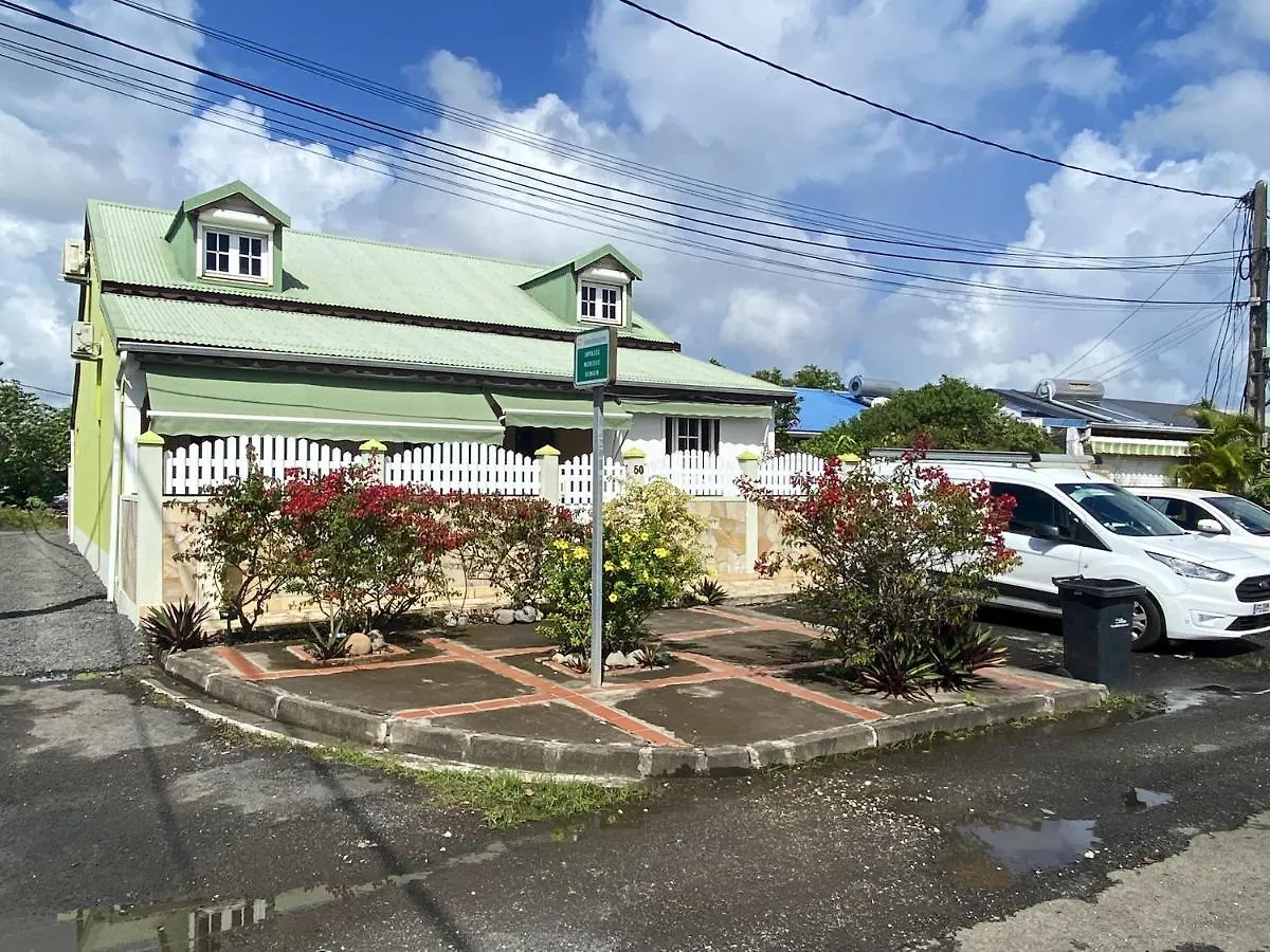 Maison Elegante A Pointe A Pitre Avec Parking Et Climatisation Gwadelupa